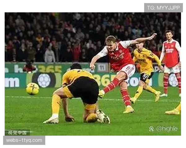 阿森纳客场2-0力克曼城,凭净胜球优势登顶英超积分榜